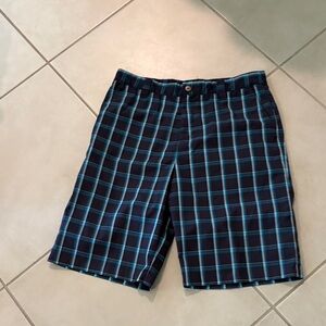 Men’s adidas sz 32 golf shorts 1107